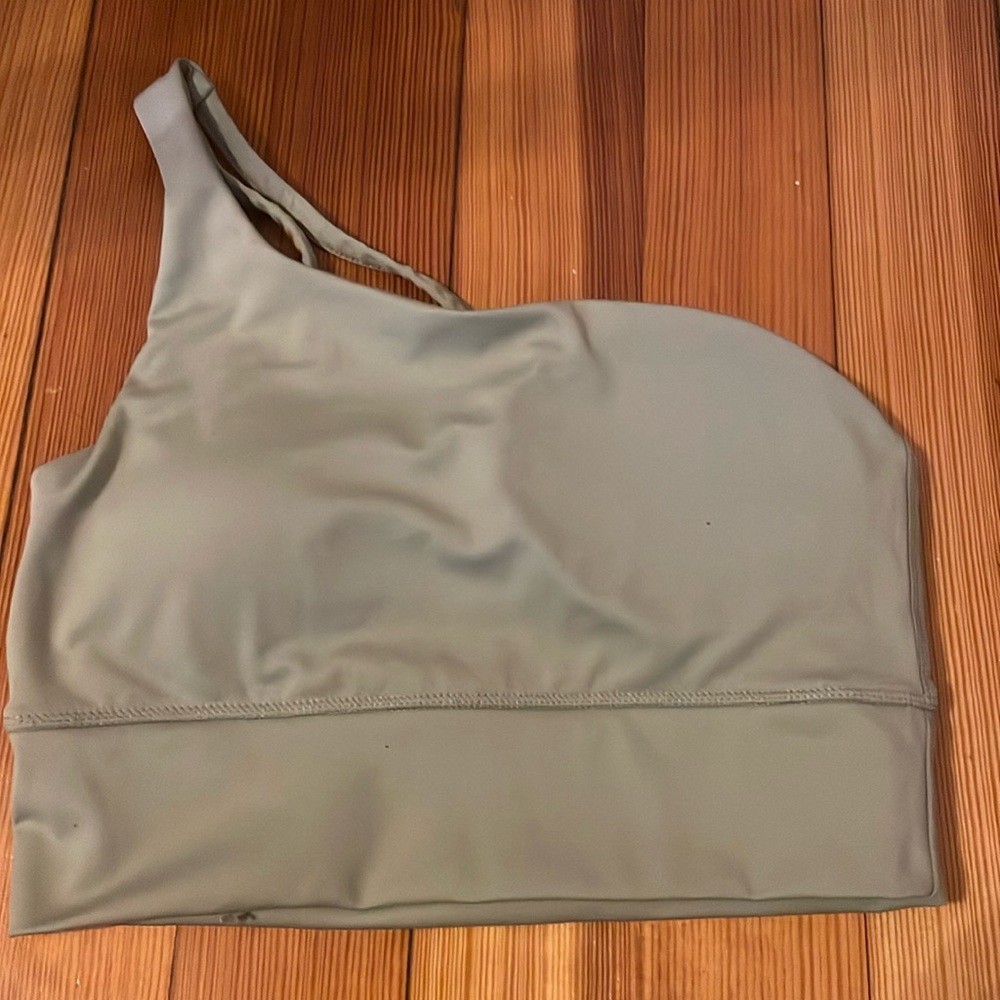 One shoulder sports bra
